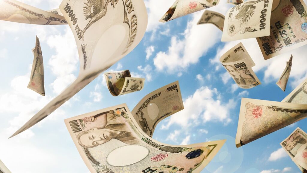 空を舞う1万円札