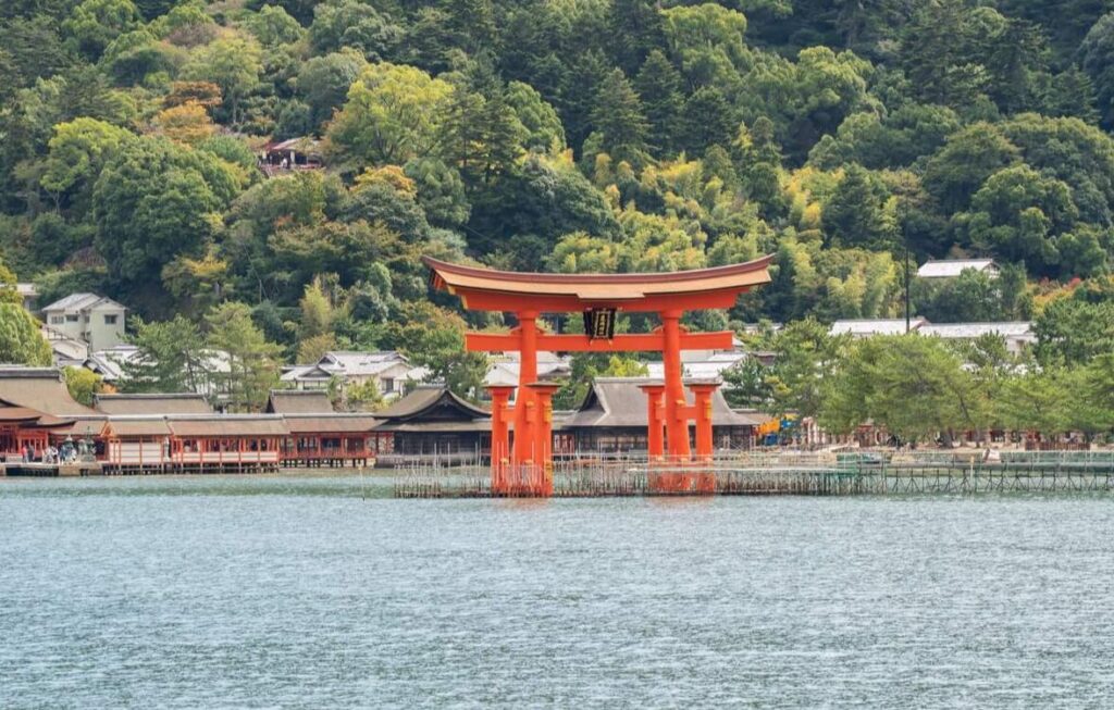 厳島神社